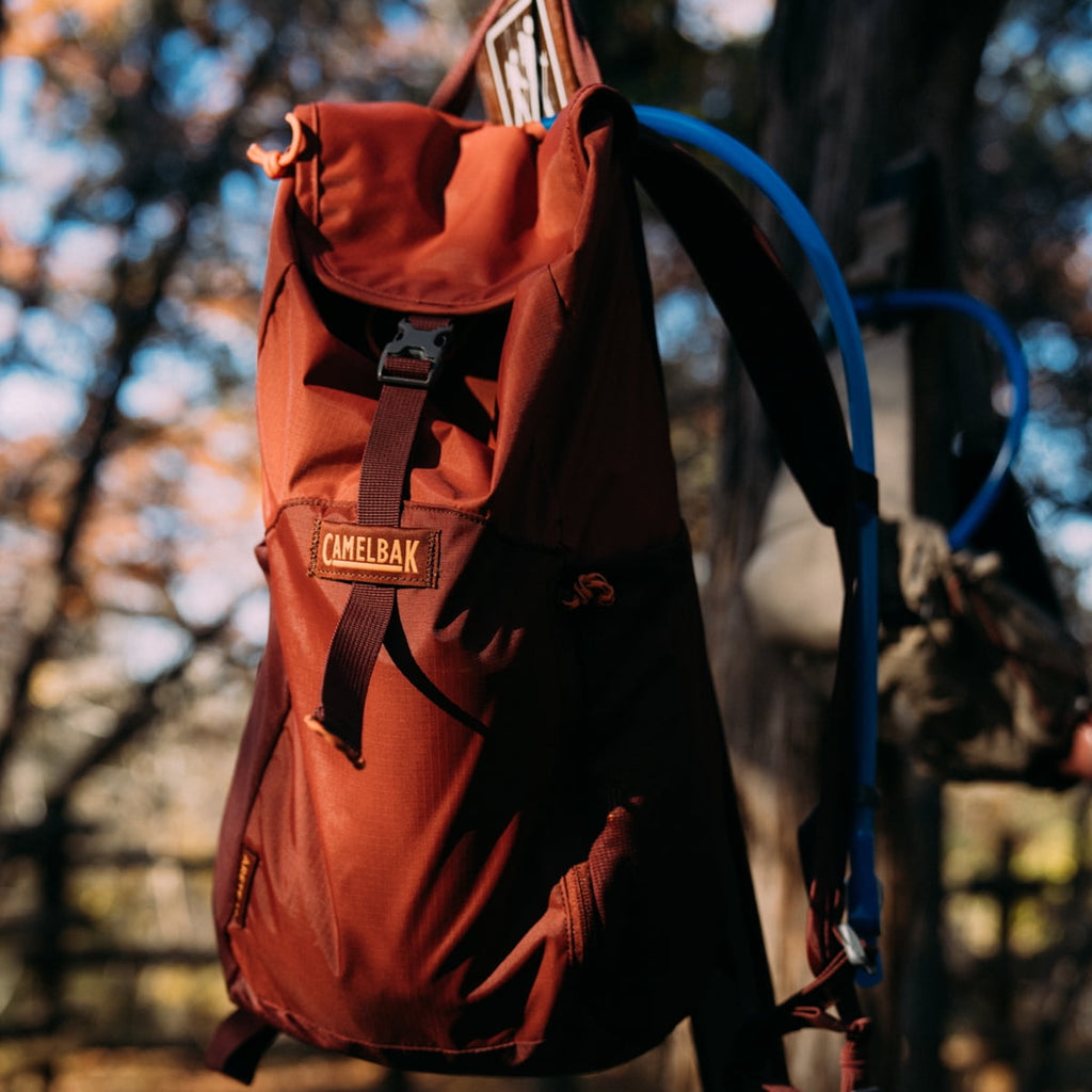 CamelBak Arête™ 18 Hydration Pack 50 oz, Canyon Clay Edition-DDNH