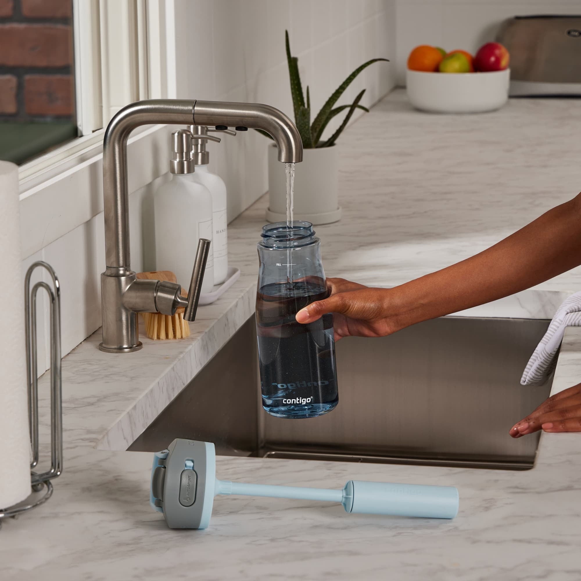 Contigo Wells Plastic Filter Water Bottle with AUTOSPOUT Straw Lid, 32 oz., Dark Ice Edition-ZP1S