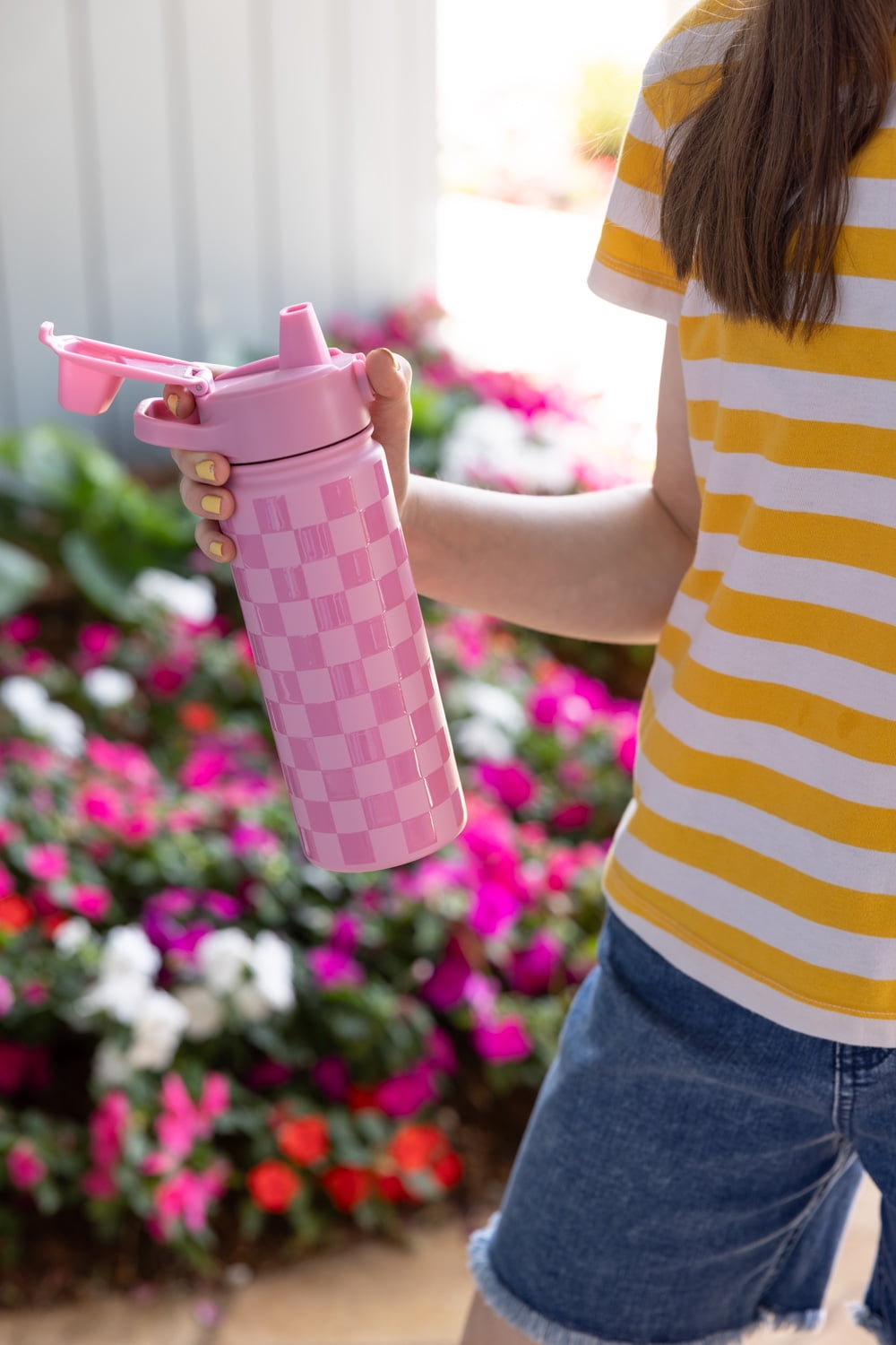 Simple Modern 18 fl oz Insulated Stainless Steel Summit Water Bottle with Covered Silicone Straw Lid | Sweet Taffy Edition-R0X0