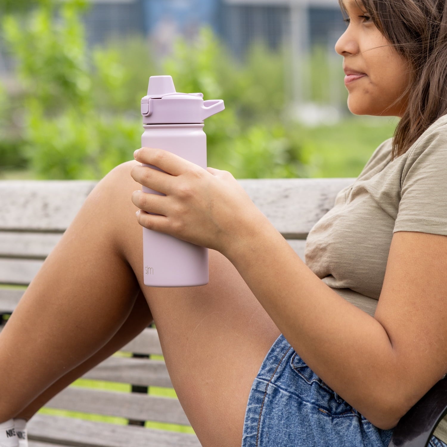 Simple Modern 18 fl oz Insulated Stainless Steel Summit Water Bottle with Covered Silicone Straw Lid | Sweet Taffy Edition-R0X0