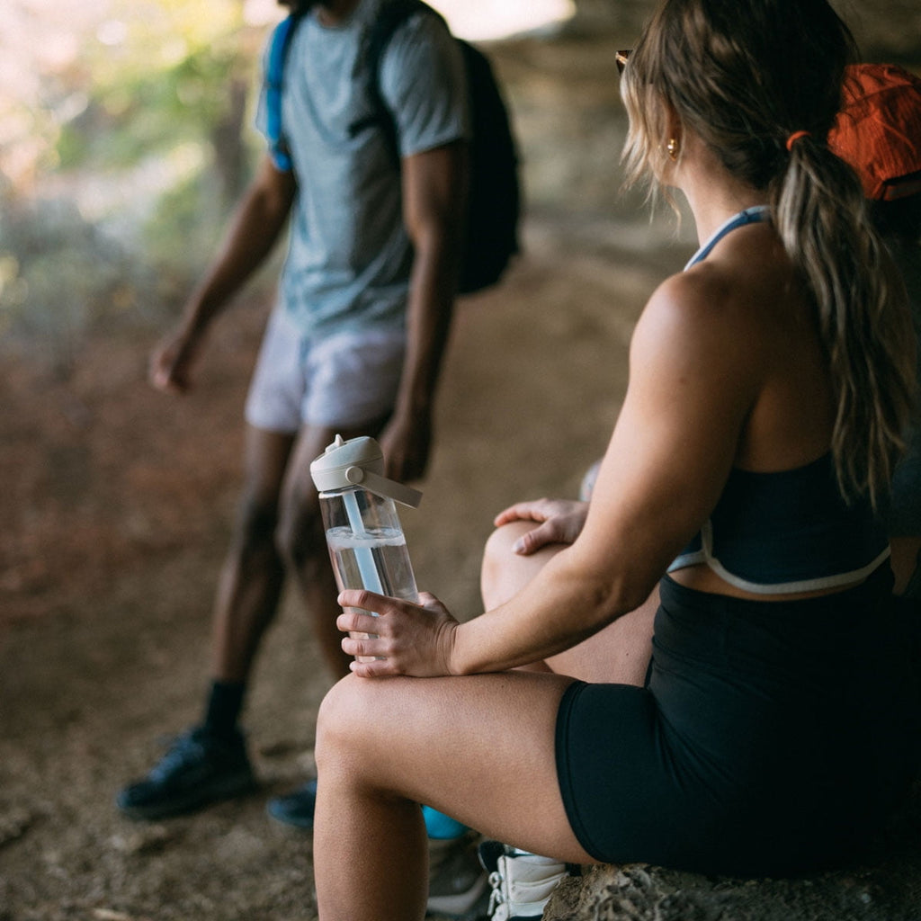 Camelbak Thrive Chug Water Bottle 32oz, Charcoal Edition-TPBV