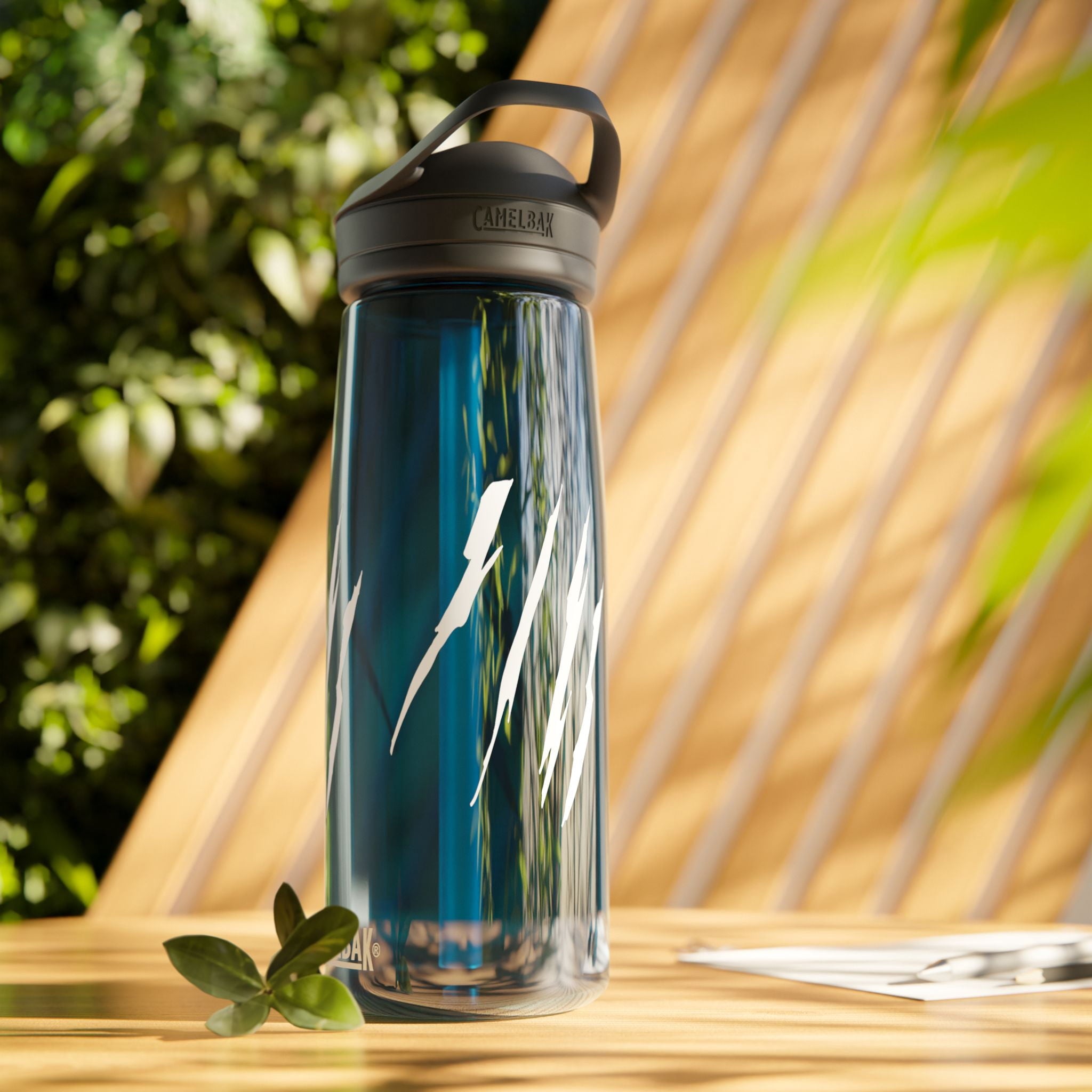 Effete Feline Claw Marks Scratch CamelBak Eddy®  Water Bottle, 20oz\25oz Edition-LNVV